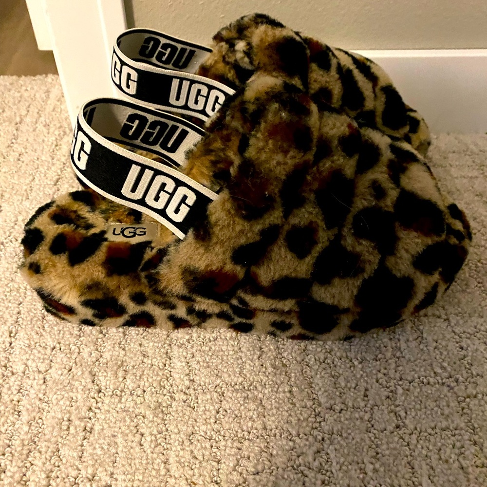 Ugg slippers size 7